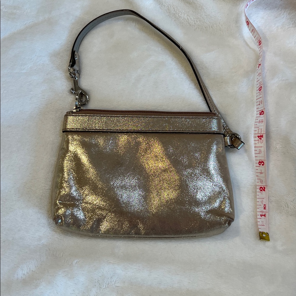Coach wristlet - Picture 2 of 4